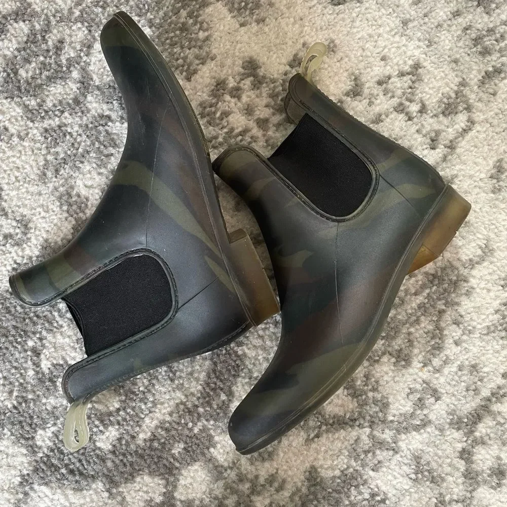 J. Crew Size 7  Chelsea Camo Rain Bootie Boot Green Army